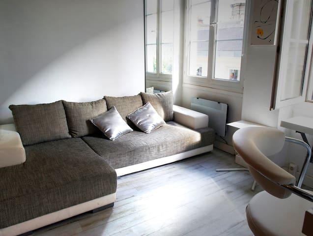 1ST CLASS near Louvre / Ultra-central near Louvre!3