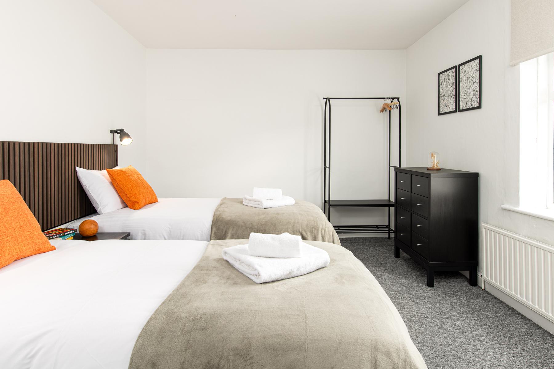 Extended Stays-Parking-Sleeps5-By FabAccommodation5