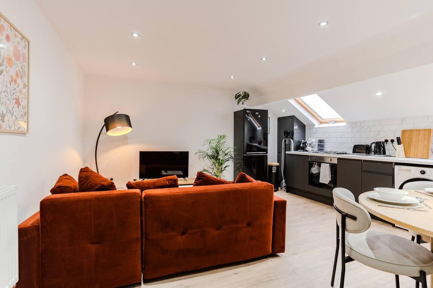 Stunning Sky view 2 BR Flat - Free WIFI, Parking