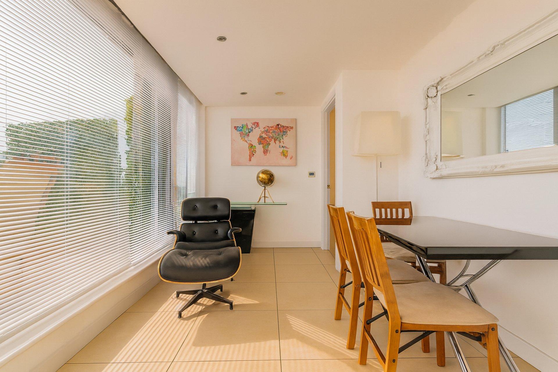 2 Bedroom Duplex Penthouse in LVP City Centre4