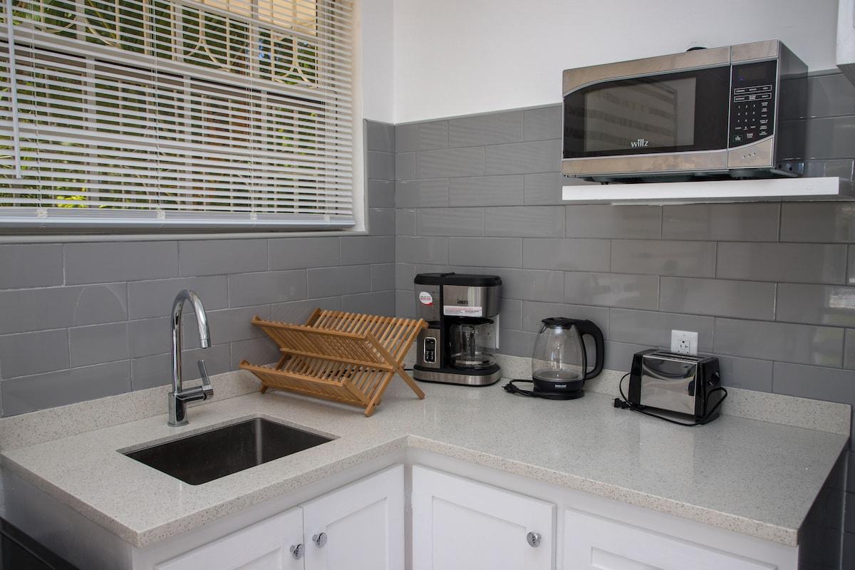 Summer Getaway: 2Bed Bungalow with Private Pool6