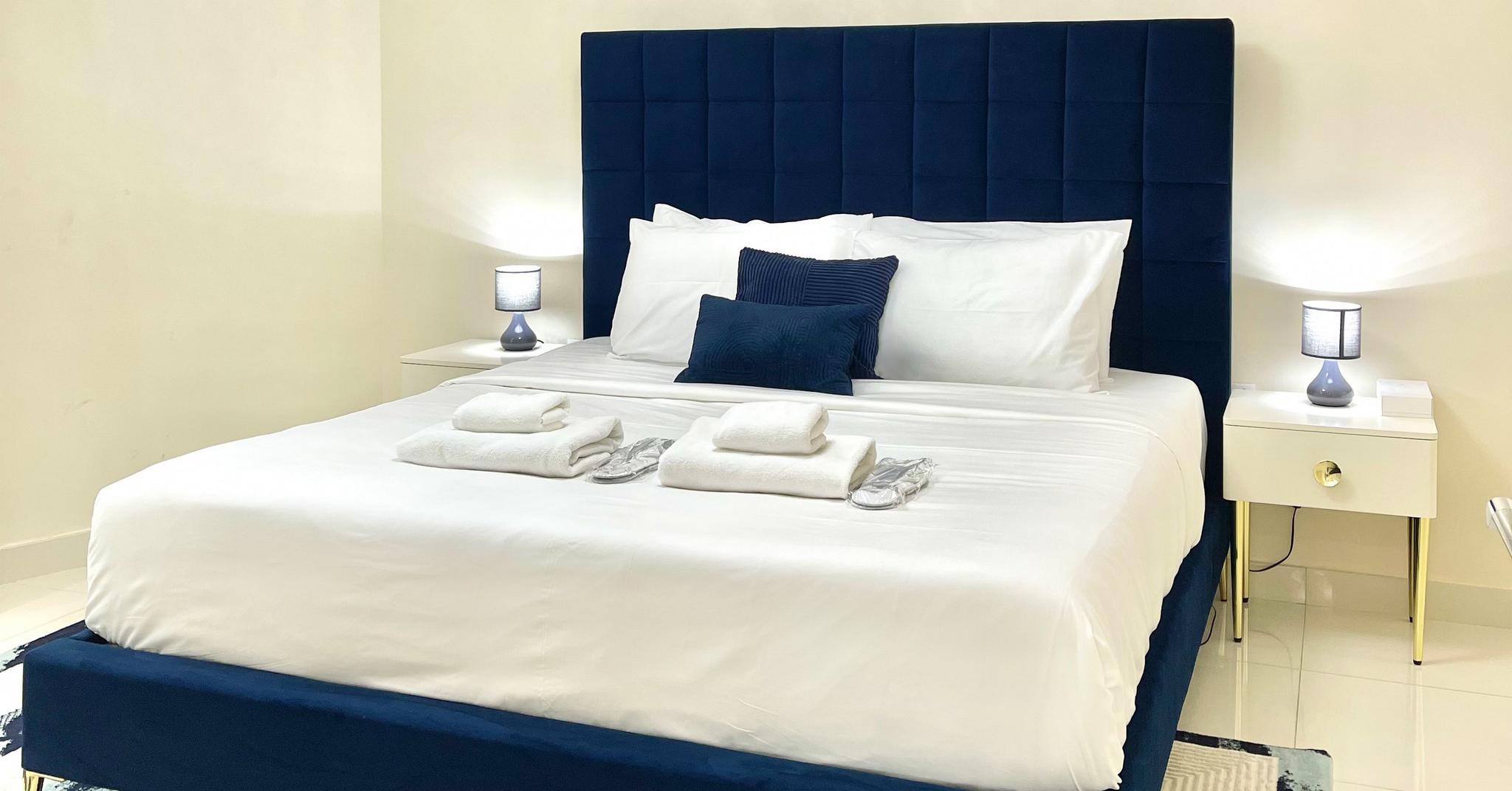 2 Bedroom Apt in Damac Capital Bay by Luxaura5