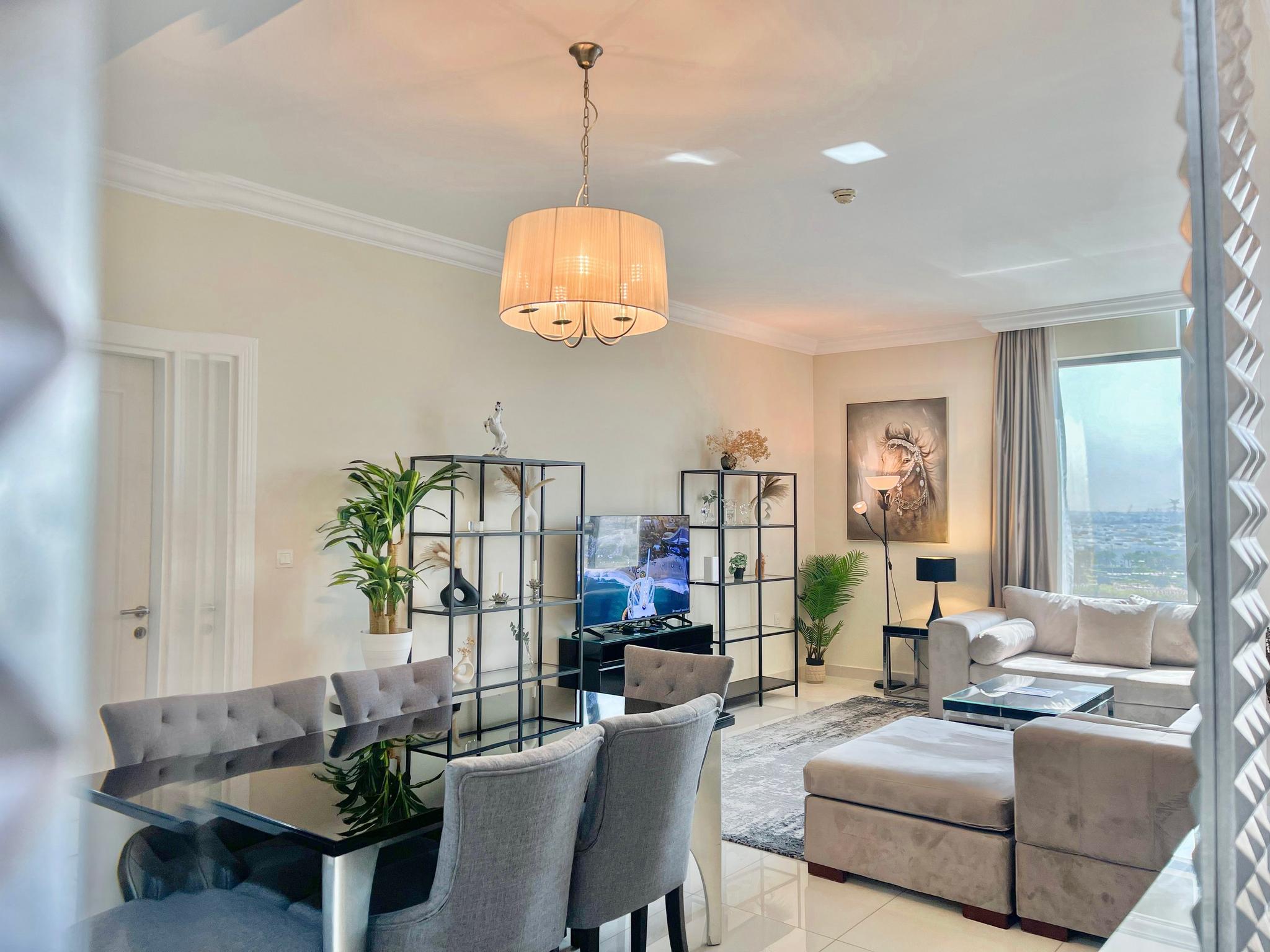 2 Bedroom Apt in Damac Capital Bay by Luxaura3