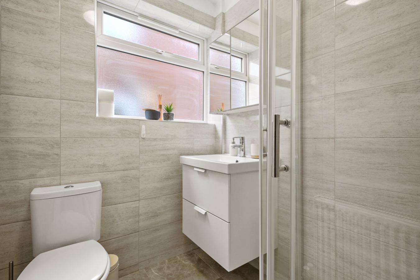 Business & Family Stays-2 Bed-Parking x2 & Garden6