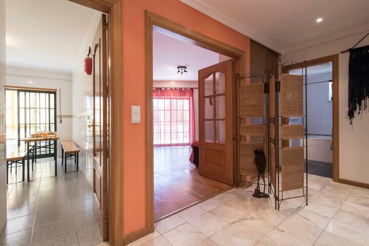 Quiet cozy Cascais balcony wifi parking 70sqm6