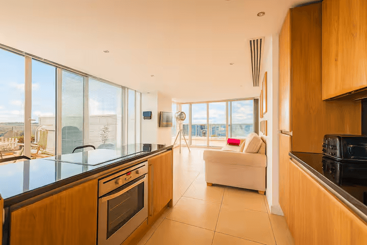 2 Bedroom Duplex Penthouse in LVP City Centre3